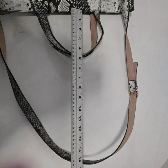 Jules Kae Urban Outfitters Snakeskin Tote Bag - Picture 12 of 12
